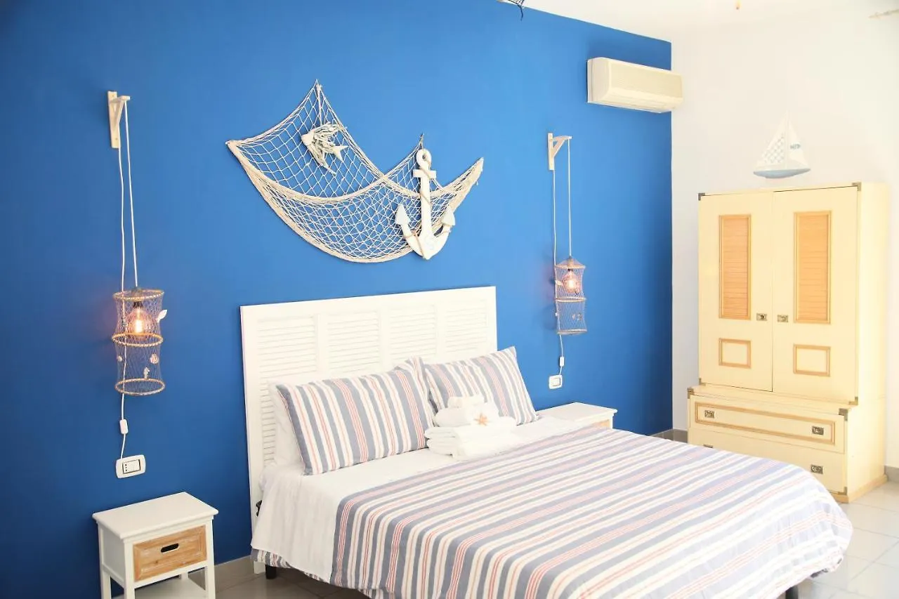 **  Laetitia Guest House116 Napoli Italia