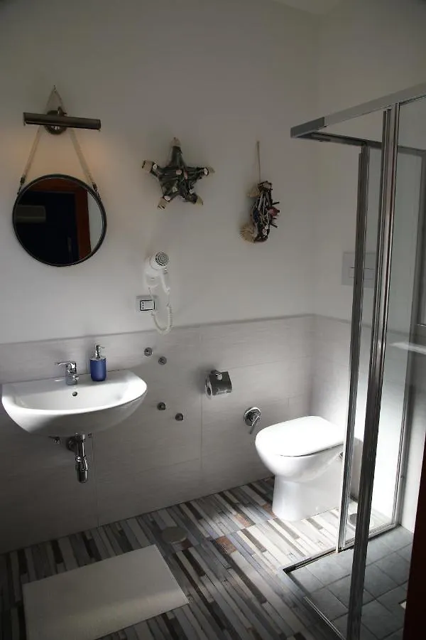 **  Laetitia Guest House116 Napoli Italia