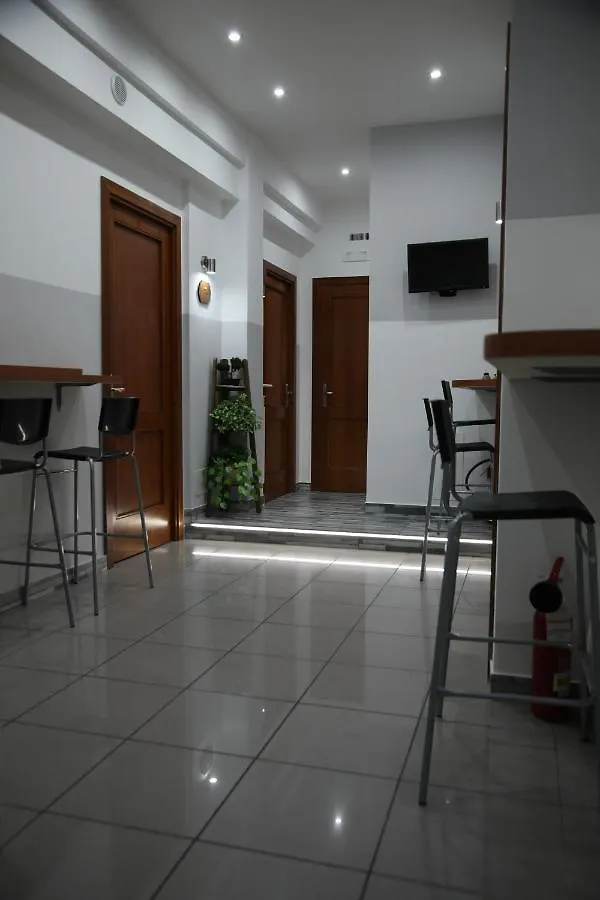 Laetitia Guest House116 Napoli 2*,  Italia